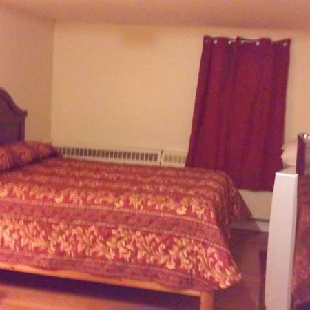 Leisure Motel Віндзор Екстер'єр фото